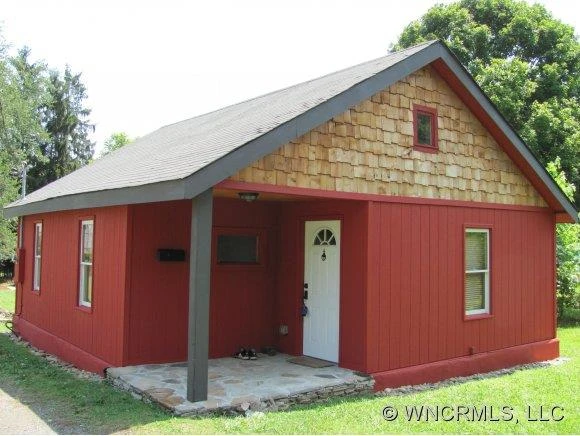 209 Apple Tree Street