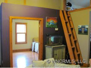 209 Apple Tree Street - Photo 8