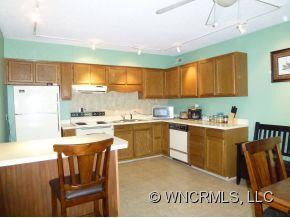 622 S. Haywood St. #201 - Photo 3