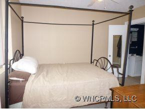 622 S. Haywood St. #201 - Photo 8