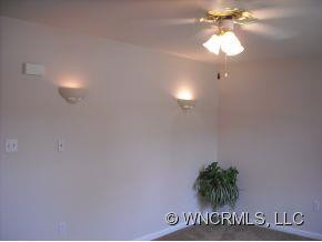 102 Sharons Way - Photo 5