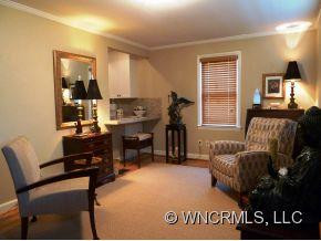 17 Inglewood - Photo 2
