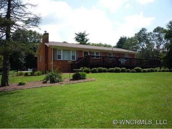 19 BOULDER DRIVE