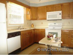 1735 A Haywood Manor Road - Photo 2
