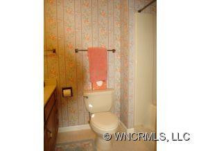 1735 A Haywood Manor Road - Photo 6