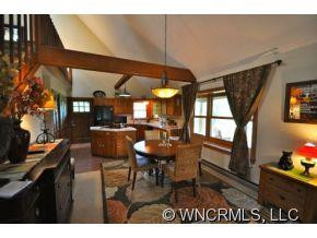5505 Bear Wallow Mountain Road - Photo 8