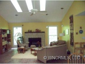 205 Clearview Dr - Photo 2