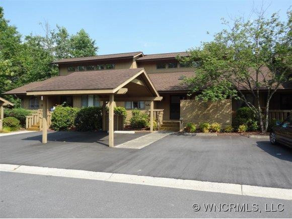 604 Red Oak Dr