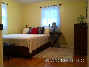 51 Debra - Photo 3
