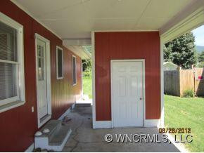 1387 Brown Ave - Photo 3