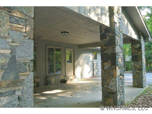 4377 Connestee Trail
