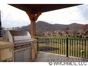 595 WALNUT VALLEY PKWY - Photo 4