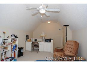 15 Rolling Meadow Road - Photo 18
