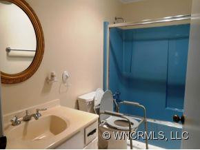 176 Central - Photo 15