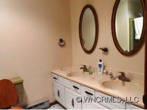 176 Central - Photo 16