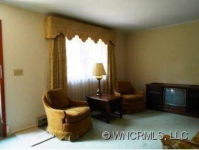 176 Central - Photo 8