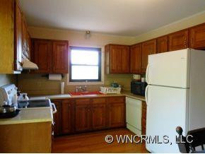 176 Central - Photo 9