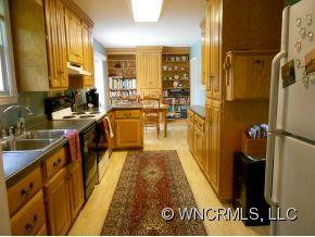 921 West Blue Ridge Rd. - Photo 2