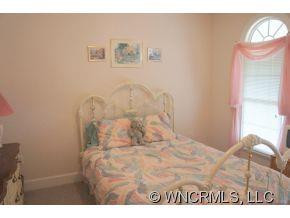 15 Four Oaks Drive - Photo 18