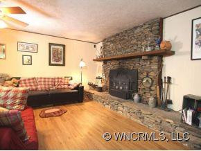 447 SUNSET DRIVE - Photo 2