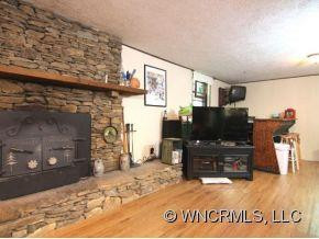 447 SUNSET DRIVE - Photo 4