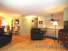 447 SUNSET DRIVE - Photo 6