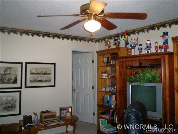 131 Scarlett Drive - Photo 16