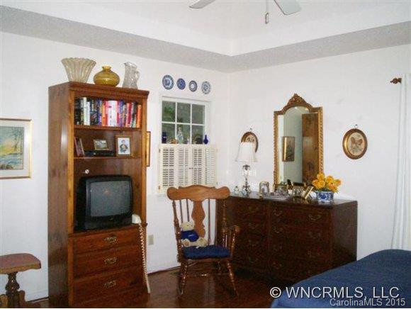 131 Scarlett Drive - Photo 5