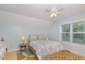 90 Haywood Road - Photo 14