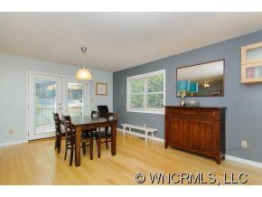 90 Haywood Road - Photo 5