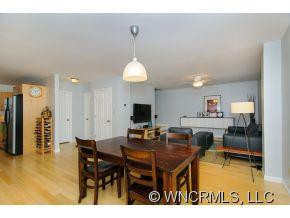 90 Haywood Road - Photo 6