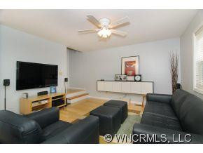 90 Haywood Road - Photo 8