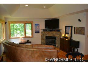 552 Sweetwater Drive - Photo 3