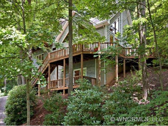 209 HONEYSUCKLE LANE