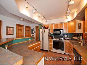 209 HONEYSUCKLE LANE - Photo 6