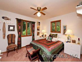 209 HONEYSUCKLE LANE - Photo 8