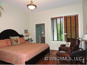 275 Deerwood Drive - Photo 11