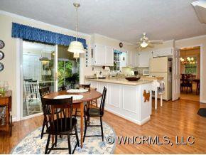 21 ECHO LAKES DRIVE - Photo 3