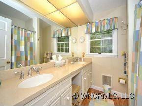 21 ECHO LAKES DRIVE - Photo 9