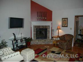 1 SABRINA DRIVE - Photo 4