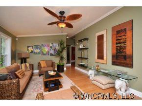 221 Christina Court - Photo 3