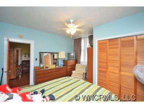 127 Pennsylvania Ave - Photo 16