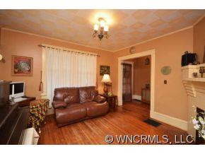 127 Pennsylvania Ave - Photo 4