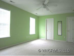 385 Wiltshire Circle - Photo 13