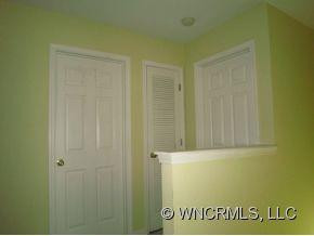 385 Wiltshire Circle - Photo 17