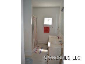327 Boundary St - Photo 9
