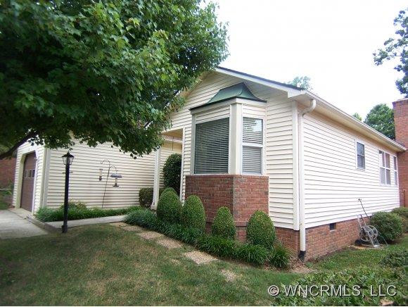 129 Exeter Court