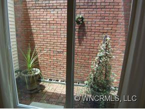 129 Exeter Court - Photo 14