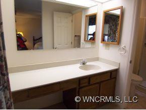 129 Exeter Court - Photo 10
