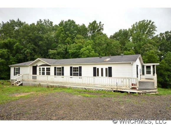 25 Black Walnut Lane